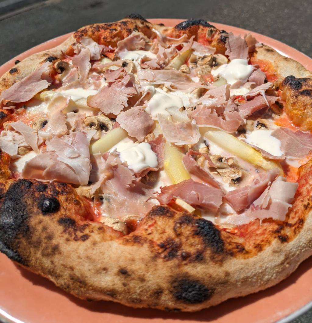 Chez Majo Pizza Asperge